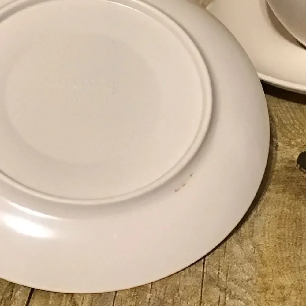 Vintage Stetson Melmac White Cups and Saucers‎